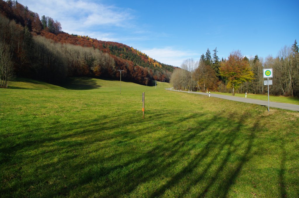 Kreuzthal, verluft von Kempten Richtung Leutkirch mit den Orten Kreuzthal und Eschach, Kreis Oberallgu (03.11.2011)