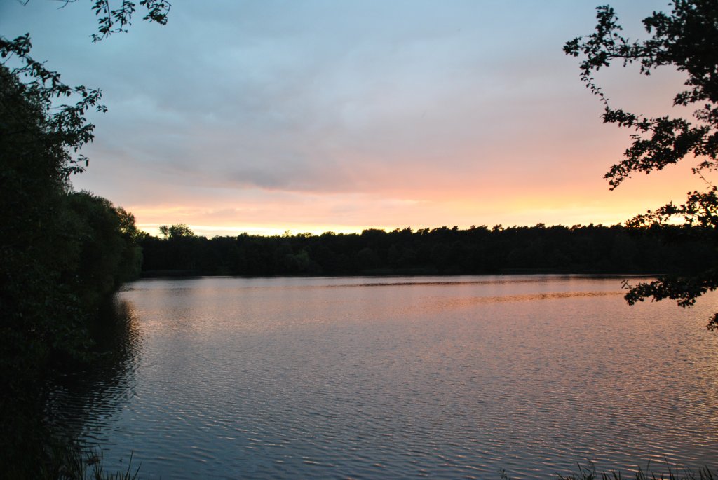 Letztes Licht ber den Blauen See in Lehrte am 31-08-2010.