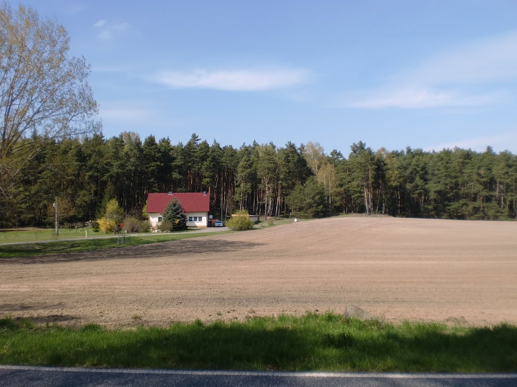 Neuzelle, Blick auf den Ortsteil Streichwitz, Teilansicht, 24.04.10