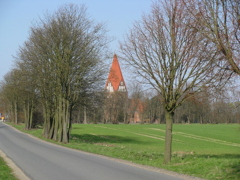 Nordwestmecklenburg; Blick zur Kirche von Proseken, 17.04.2010 