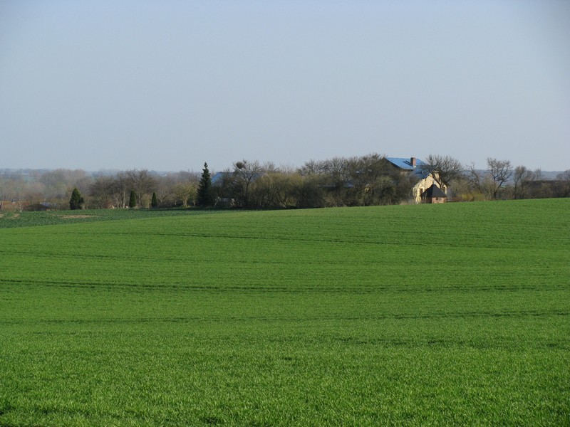 NWM; Bahnwrterhaus an der Bahnstrecke Bad Kleinen - Lbeck (KBS 175), westlich von Brzow,  07.04.2010