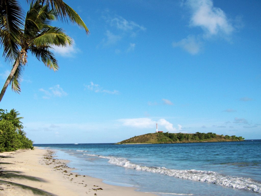 Plage des Salines avec Illet Cabnits aufgenommen auf Martinique im Juni 2010