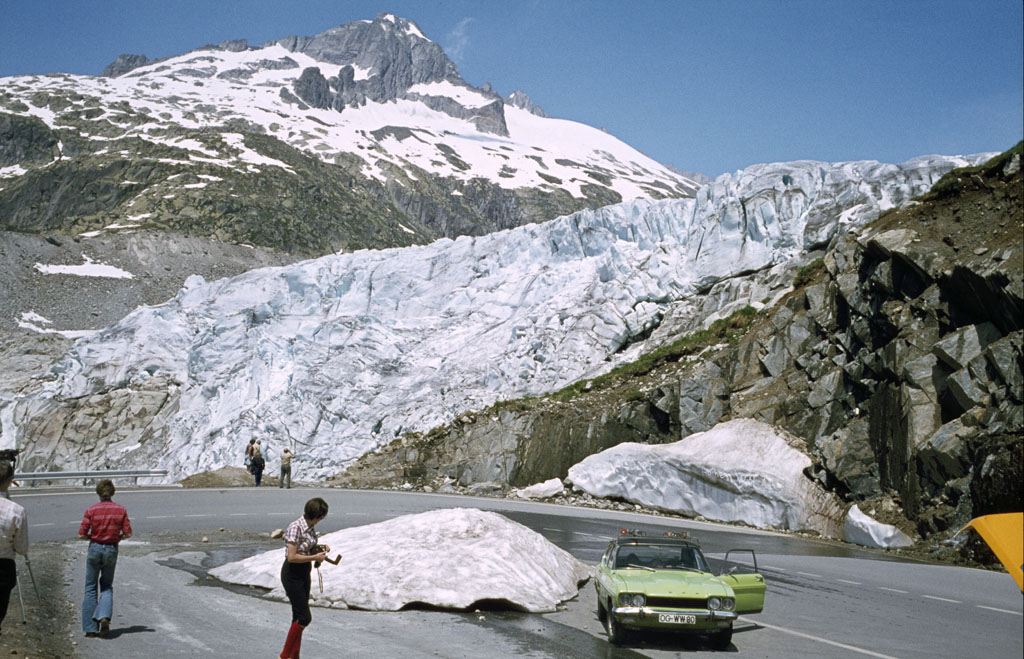 Rhne-Gletscher mit Gerstenhorn, aufgenommen unterhalb des Hotels Belvdre im Sommer 1979