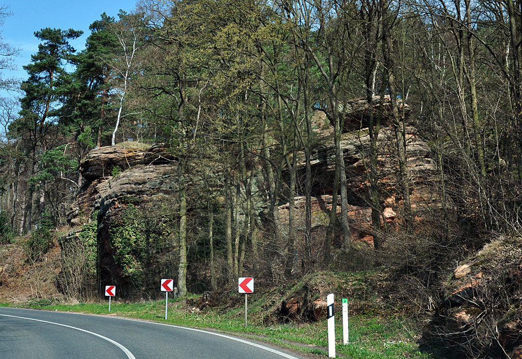 Schieferfelsen in der Eifel zwischen Mechernich und Satzvey - 20.04.2013