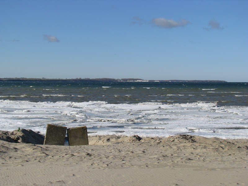 Schneereste am Strand der Wohlenberger Wiek 06.03.2010