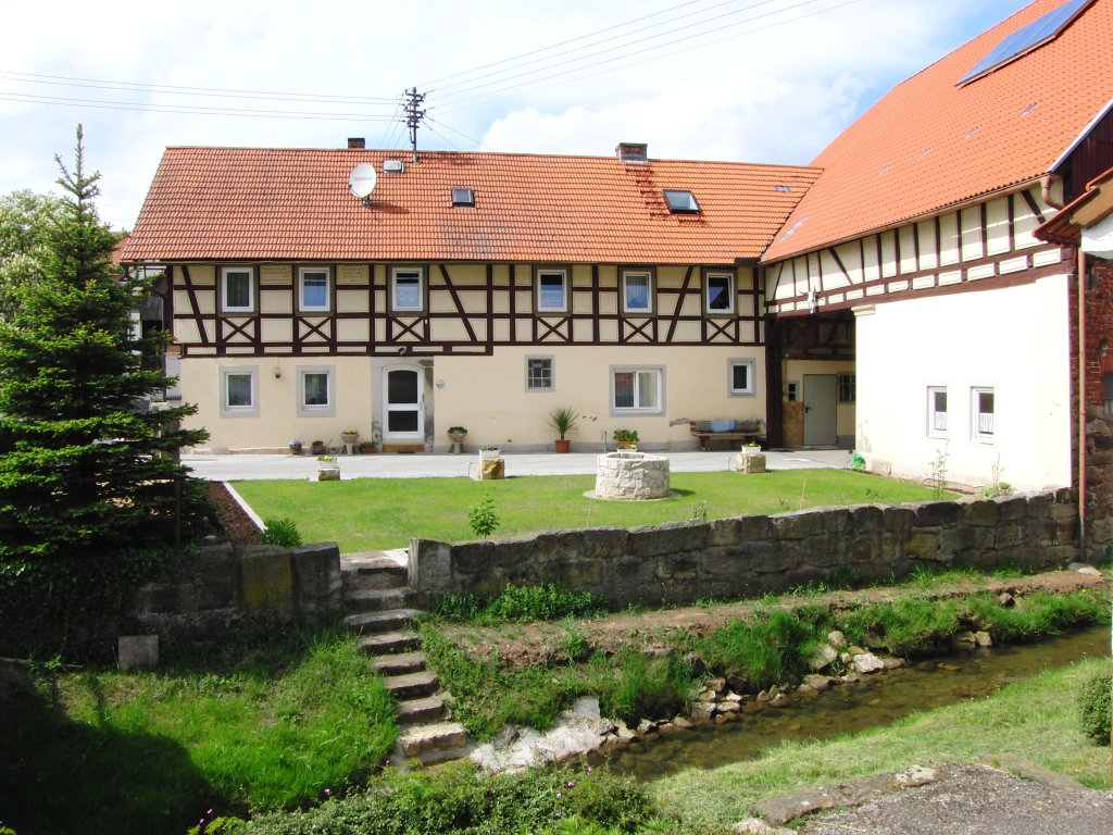 schnes Fachwerkhaus in Hohnhausen,Gem. Burgpreppach mit gelungener Auengestaltung  (mein Geburtshaus)