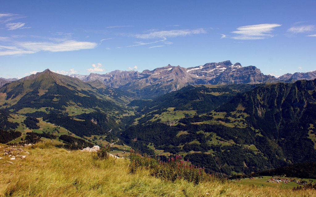 Sicht von Gipfel zu Gipfel:Blick vom Berneuse auf die Glacier des  Tsanfleuron/Le Diablerets 3210 M..M (26.08.2010)