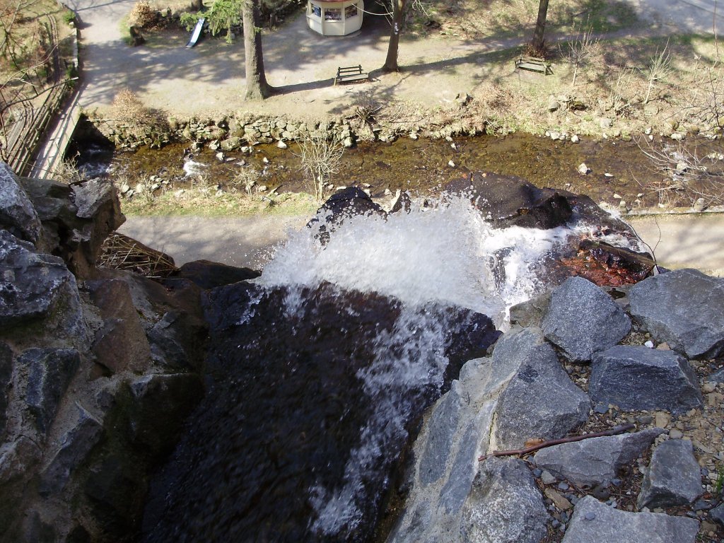 sicht von oben des radauerwasserfalls
hin unter
aufgenommen am 24.04.10