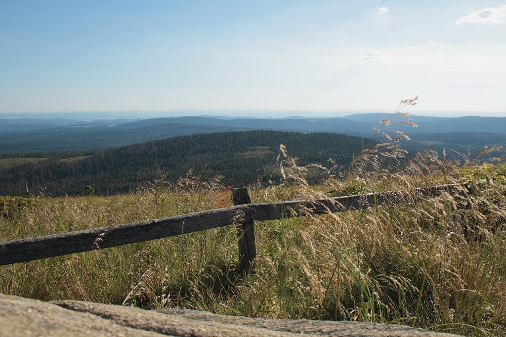 Sommerabendstimmung auf dem Brocken; Blick vom Gipfelrundweg am 21.07.2013 Richtung Sdwesten... 