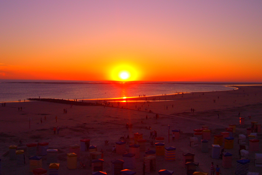 Sonnenuntergang auf Borkum um 21.10 Uhr am 05.08.2007