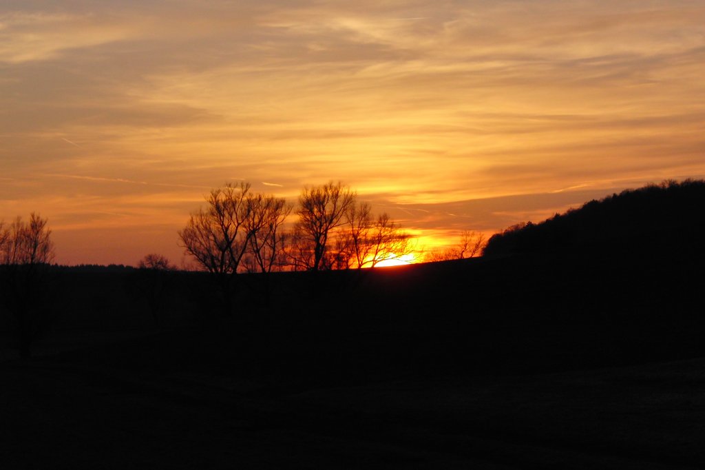 Sonnenuntergang bei Heldburg , aufgenommen am 21.3.2011