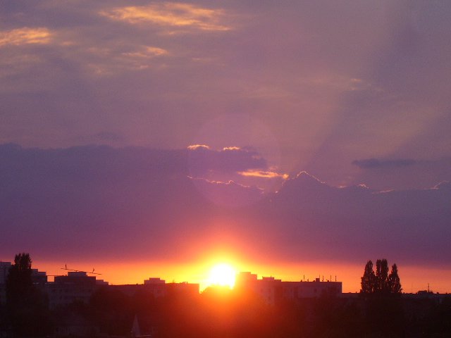 Sonnenuntergang ber Marzahn - Hellersdorf um ca 18:32Uhr