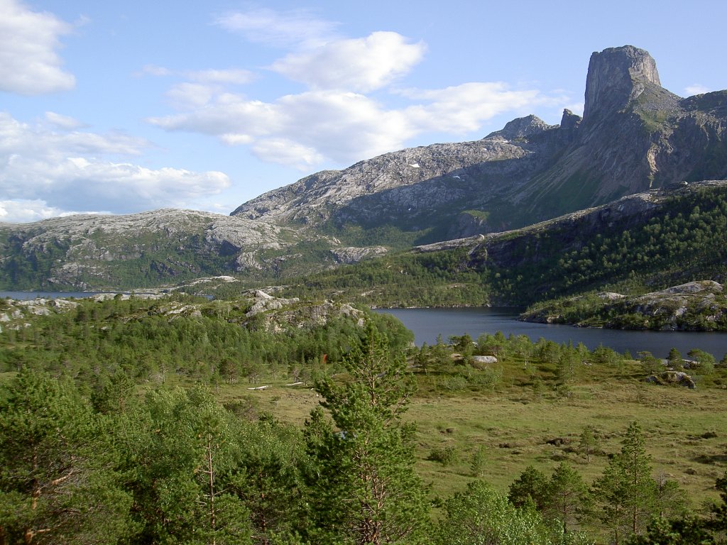 Steigtindvatnet See im Valvikdalem Tal (29.06.2013)