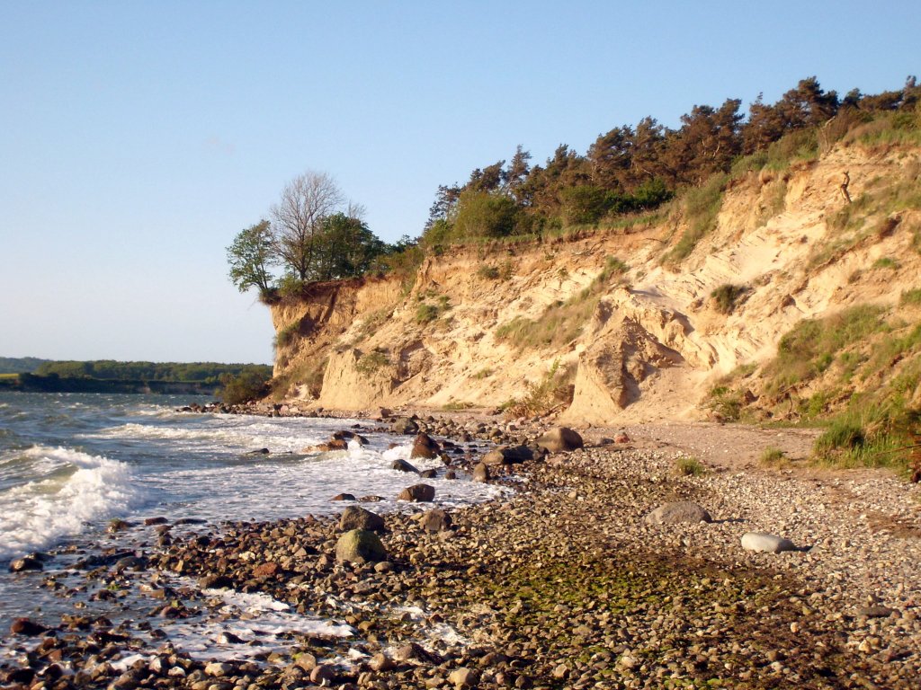 Steilkste auf der Halbinsel Mnchgut / Rgen , augenommen am 17.5.2012