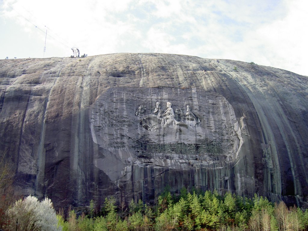 Stone Mountain bei Atlanta, das Relief an der Nordseite des Felsen zeigt drei 
Persnlichkeiten der Konfderierten Staaten (10.03.2006)