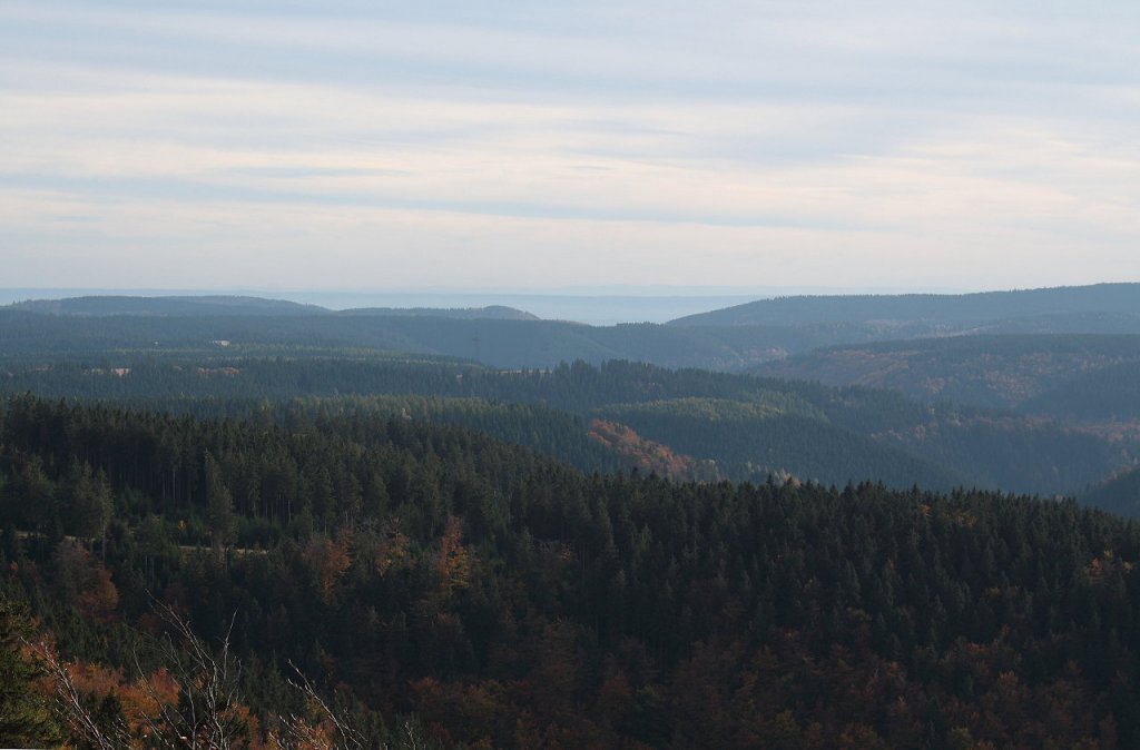 Südharz, Hainleite und Thüringer Wald; Blick von den Hahnenkleeklippen am späten Nachmittag des 18.10.2012 Richtung Süden.