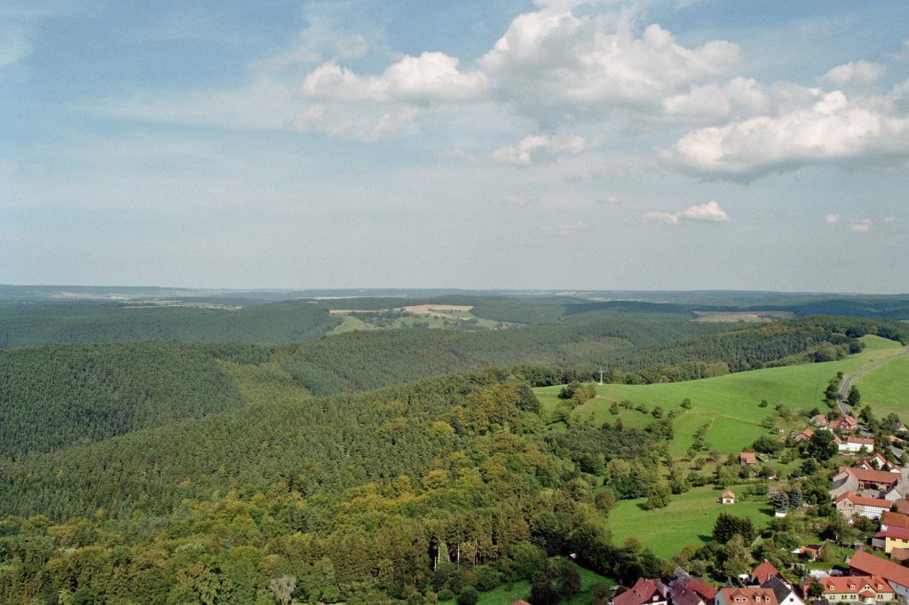 Und hier gibt es nocheinmal einen schnen Ausblick auf das Holzland von der Leuchtenburg aus in Kahla

04.09.2011