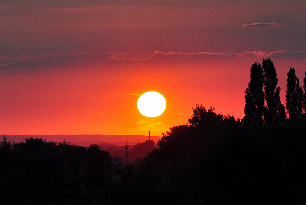 Und noch ein Sonnenuntergang ber der Eifel - 10.08.2012