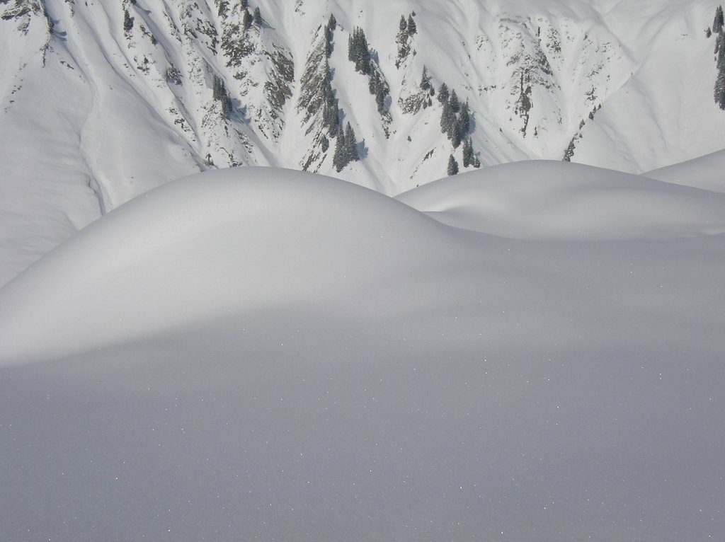 Warth-Schrcken / Vorarlberg - Skifahren Fasching 2010 -

man knnte meinen ein 'Nackedei' versteckt sich - grins