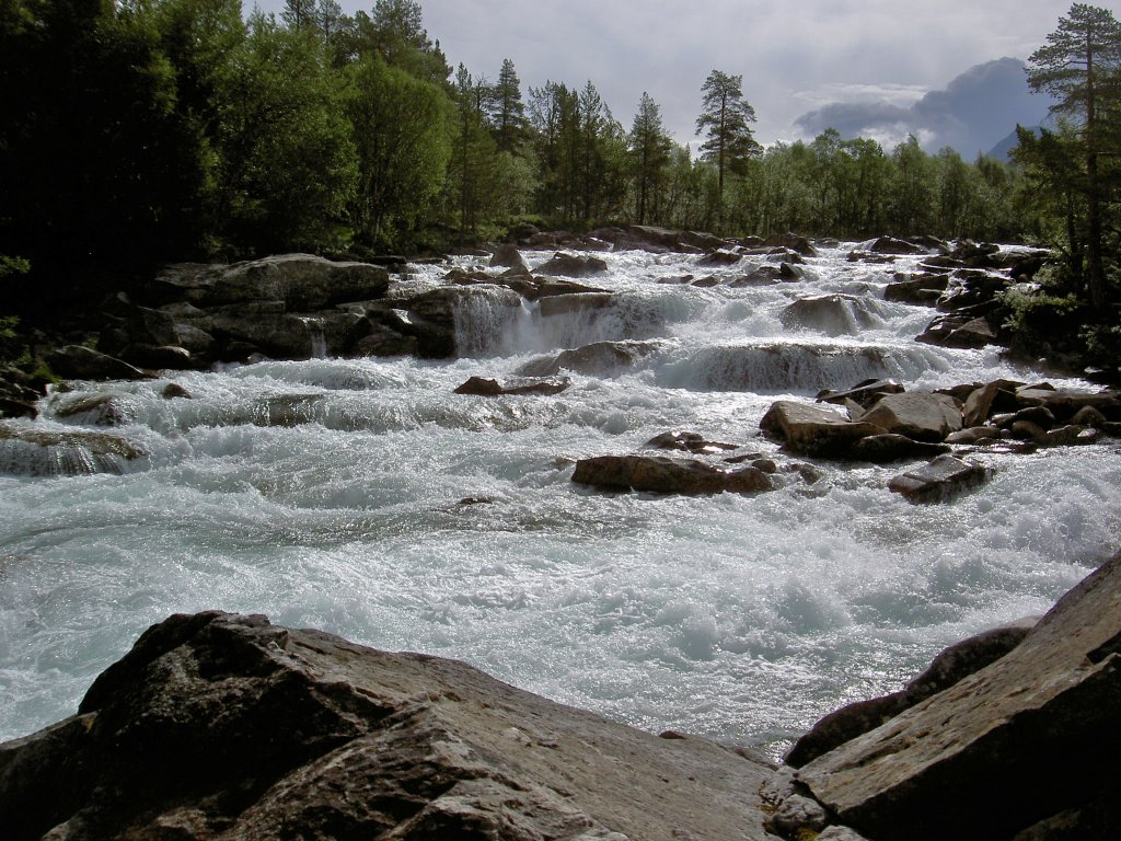 Wasserfall am Ranelva Fluss bei Neversnes (29.06.2013)