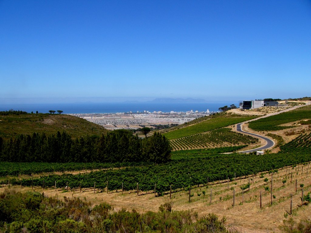 Weingut Waterkloof oberhalb Somerset West mit Blick ber die False Bay
Aufnahmedatum: 23.02.2010