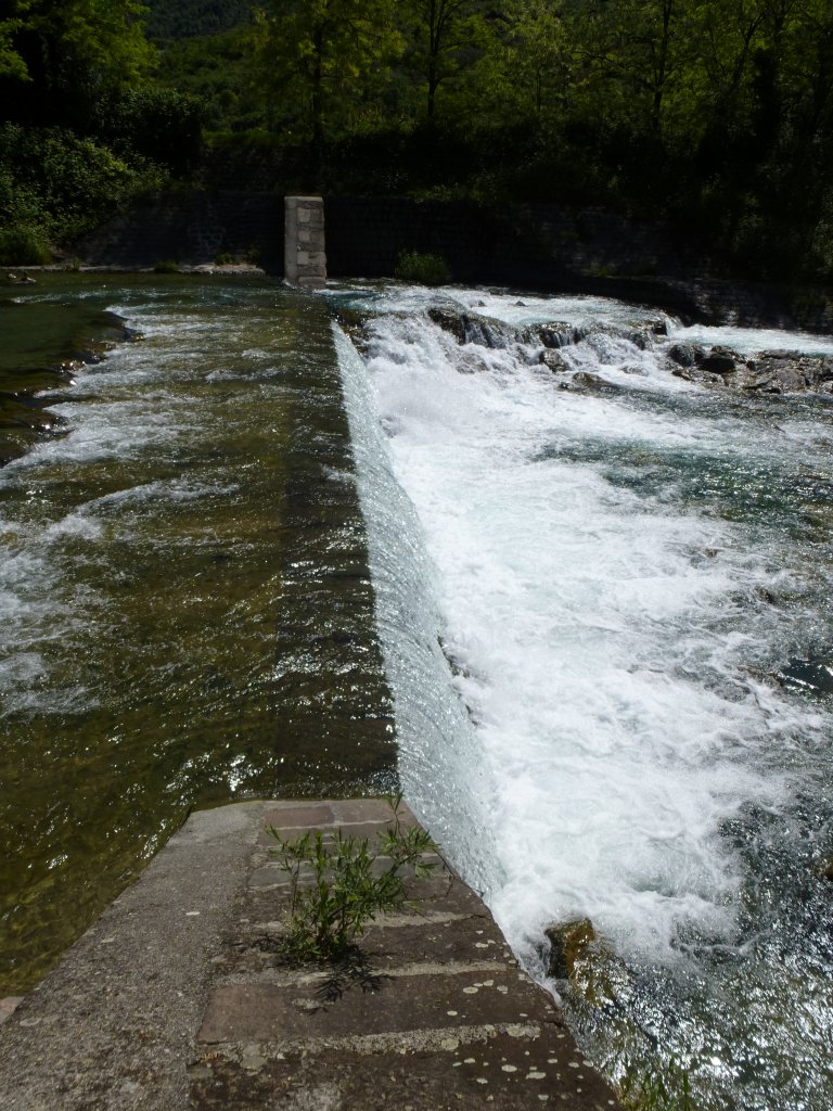 Zulauf zum Gardasee. Aufgenommen zwischen Arco und Riva del Garda, 27.05.2013.