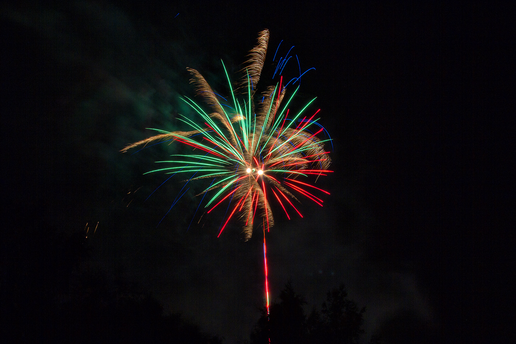 Zum Abschluss des Floriansfestes der FF Torgelow gab es, wie in den Jahren zuvor, ein grosses Feuerwerk. - Bilder von 2011 & 2012