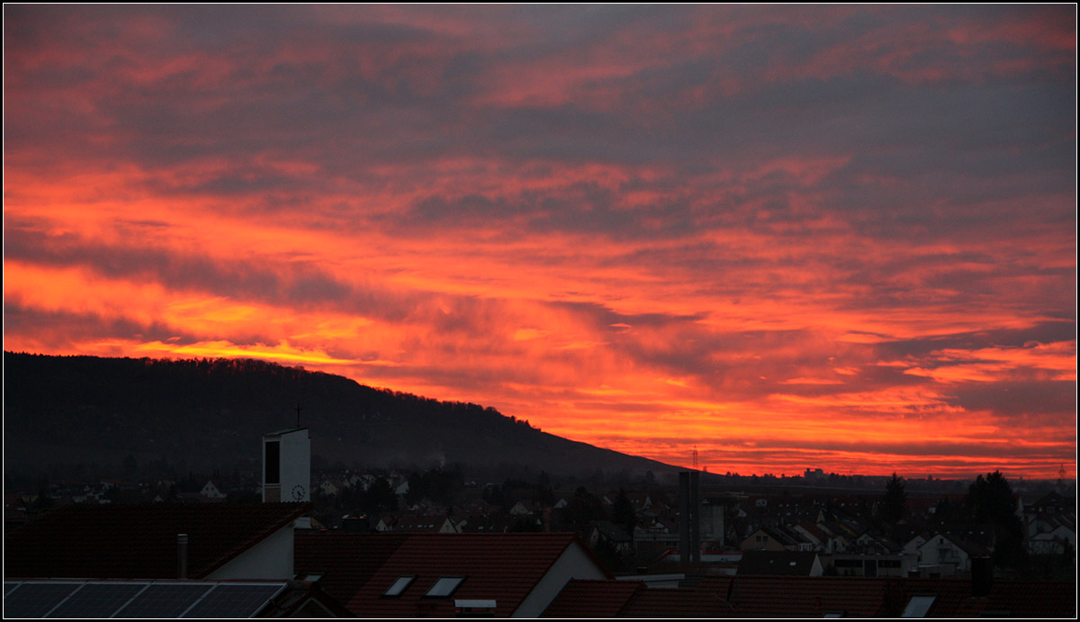 . Abendhimmel -

Von Kernen-Rommelshausen aus gesehen.

09.12.2016 (M)