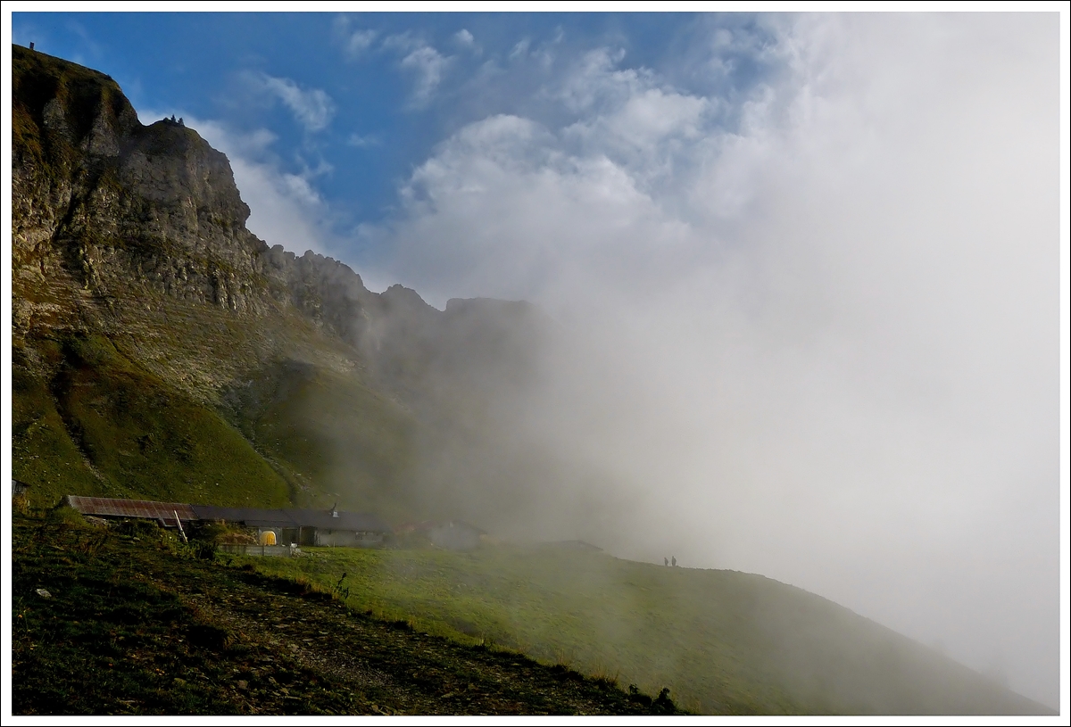 . Der Nebel erreicht am 29.09.2013 die Kreuzungsstelle Oberstafel. (Hans)