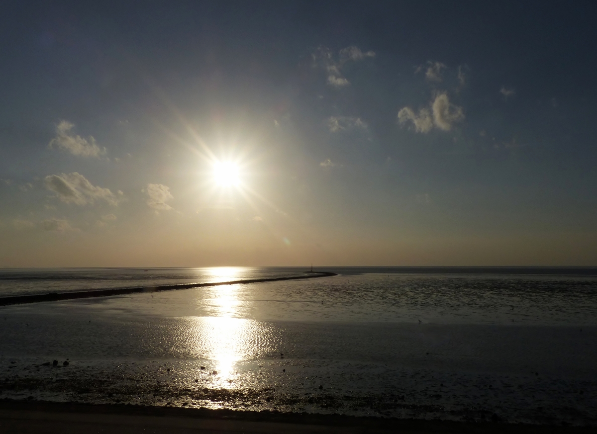 . Norddeich (Ostfriesland) - Abendstimmung am Nordseestrand. 09.10.2014 (Jeannny)