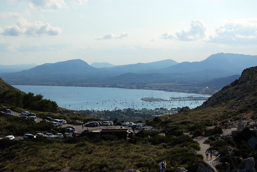 22.09.2017 Die Bucht von Pollenca vom Aussichtspunkt Mirador Es Colomer