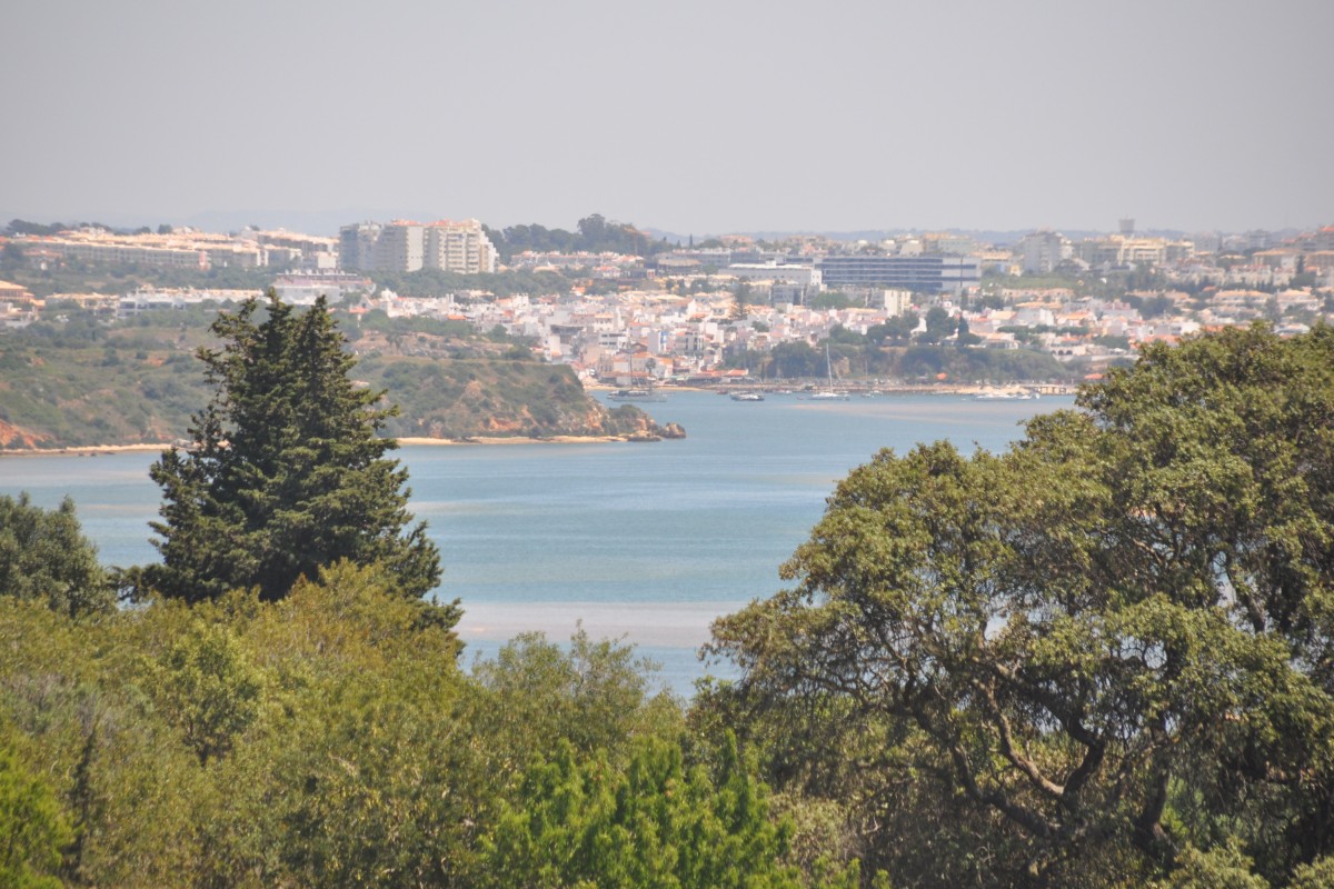 ALVOR, 09.05.2014, Blick auf den Ort