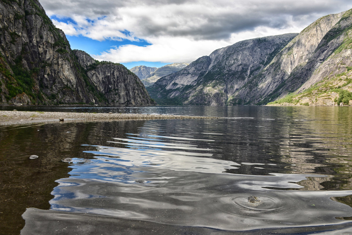 An der Osafjord in Norwegen. Aufnahme: 9. Juli 2018.