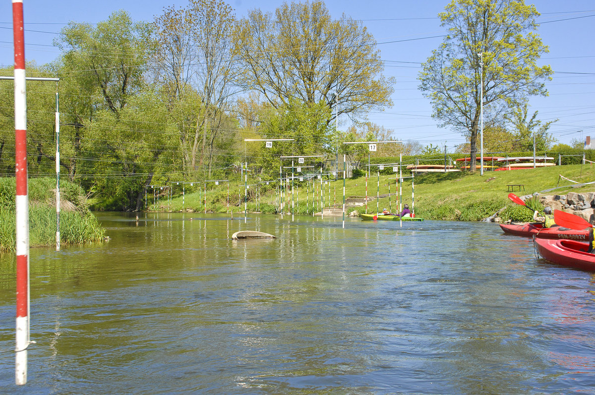 An der Teilungswehr Grosszschocher in Leipzig. Aufnahme: 30. April 2017.