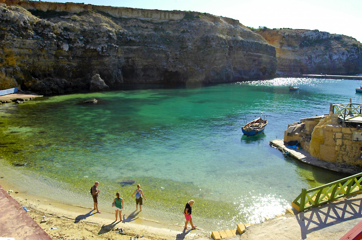 Anchor Bay auf der Insel Malta. Aufnahme: Oktober 2006.