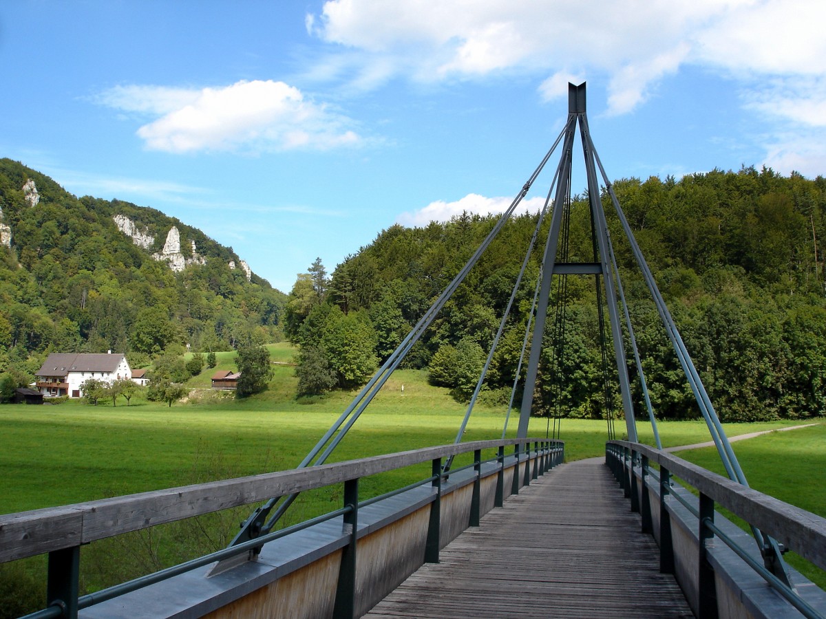 auf dem Donauradweg durch den Naturpark Obere Donau, zwischen Beuron und Sigmaringen, Aug.2007 