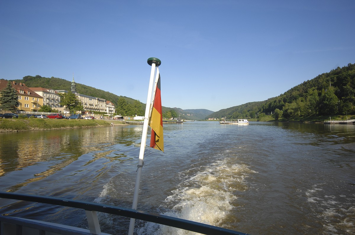 Auf der Elbe bei Bad Schandau, Sächsische Schweiz.

Aufnahmedatum: 7. Juni 2014.