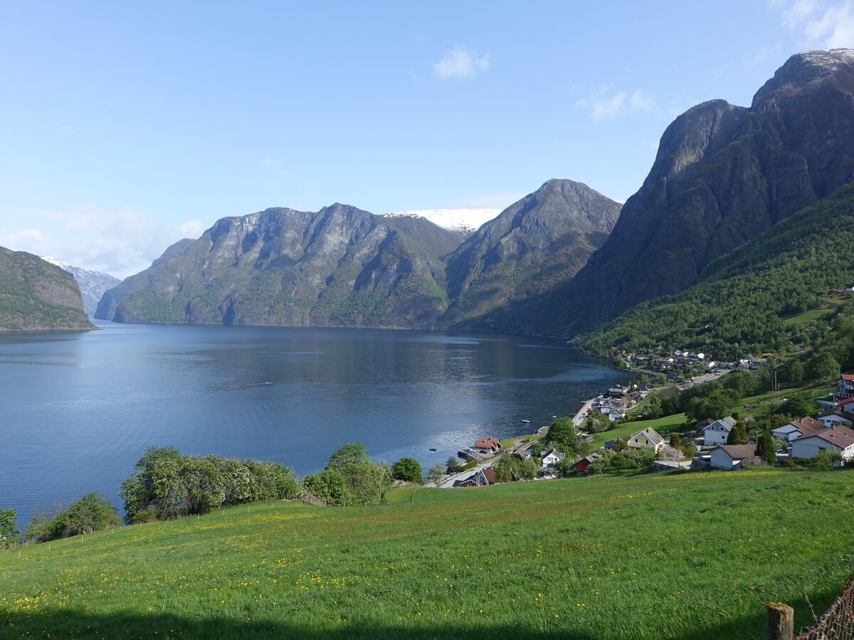 Aurlandsfjord bei Aurlandsvangen, Vestland (26.05.2023)