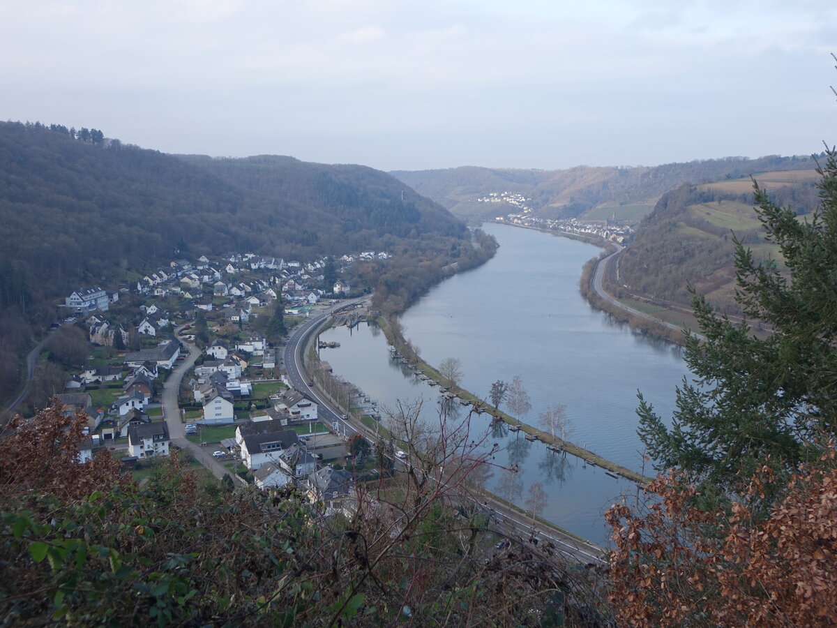 Ausblick auf die Mosel bei Brodenbach, Lkr. Mayen-Koblenz (25.12.2025)