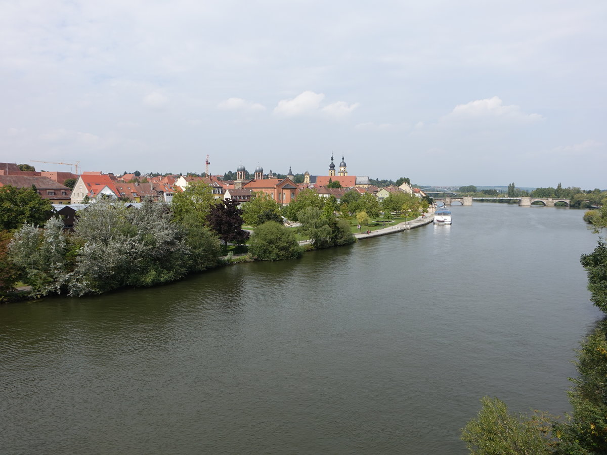 Aussicht auf die Altstadt von Kitzingen in Mainfranken (27.08.2017)