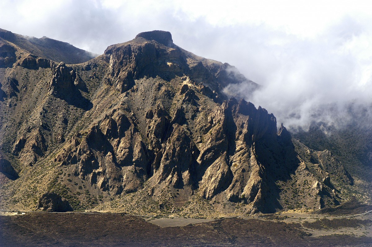 Aussicht vom Carretera del Teide gegen Guajara (2718 Meter) - Teneriffa. Aufnahme: Oktober 2008.