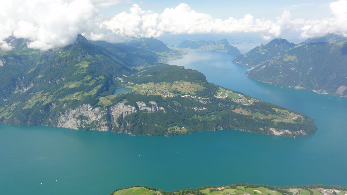 Aussicht vom Fronalpstock auf den Vierwaldstättersee. 10.06.2018.