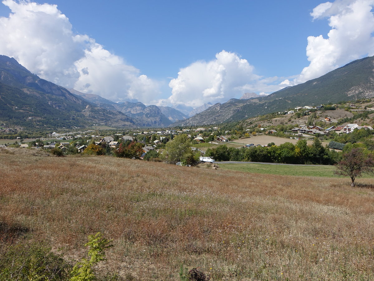 Aussicht von Mont Dauphin auf das Tal von Durance, Dept. Hautes-Alpes (23.09.2017)