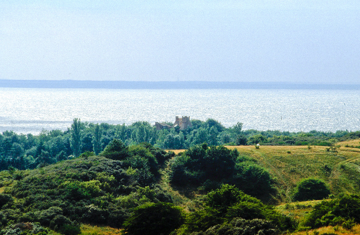 Aussicht vom Swantevitschlucht auf der Ostseeinsel Hiddensee.Bild vom Dia. Aufnahme: August 2001.