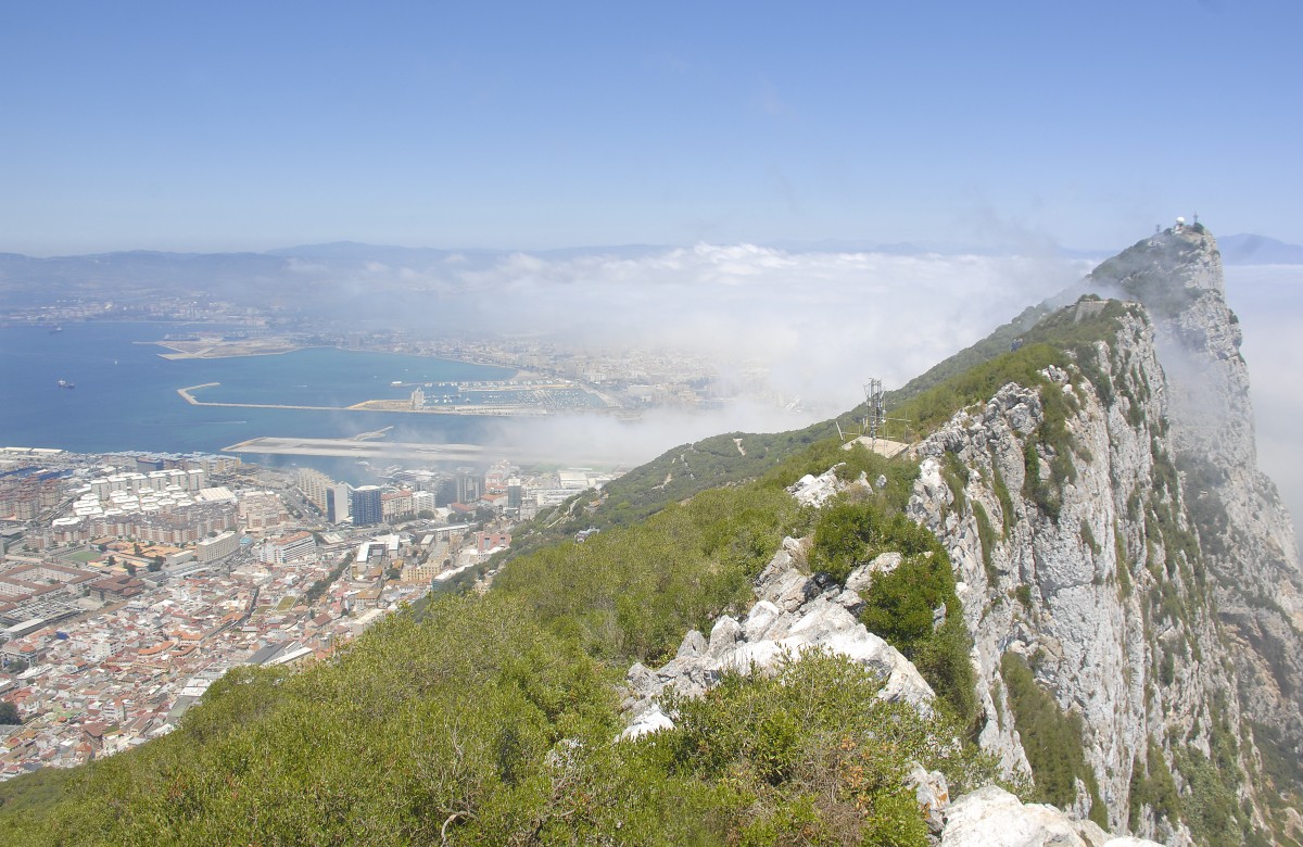 Aussicht von Upper Rock Nature Reserve in Gibraltar. Aufnahmedatum: 20. Juli 2014.