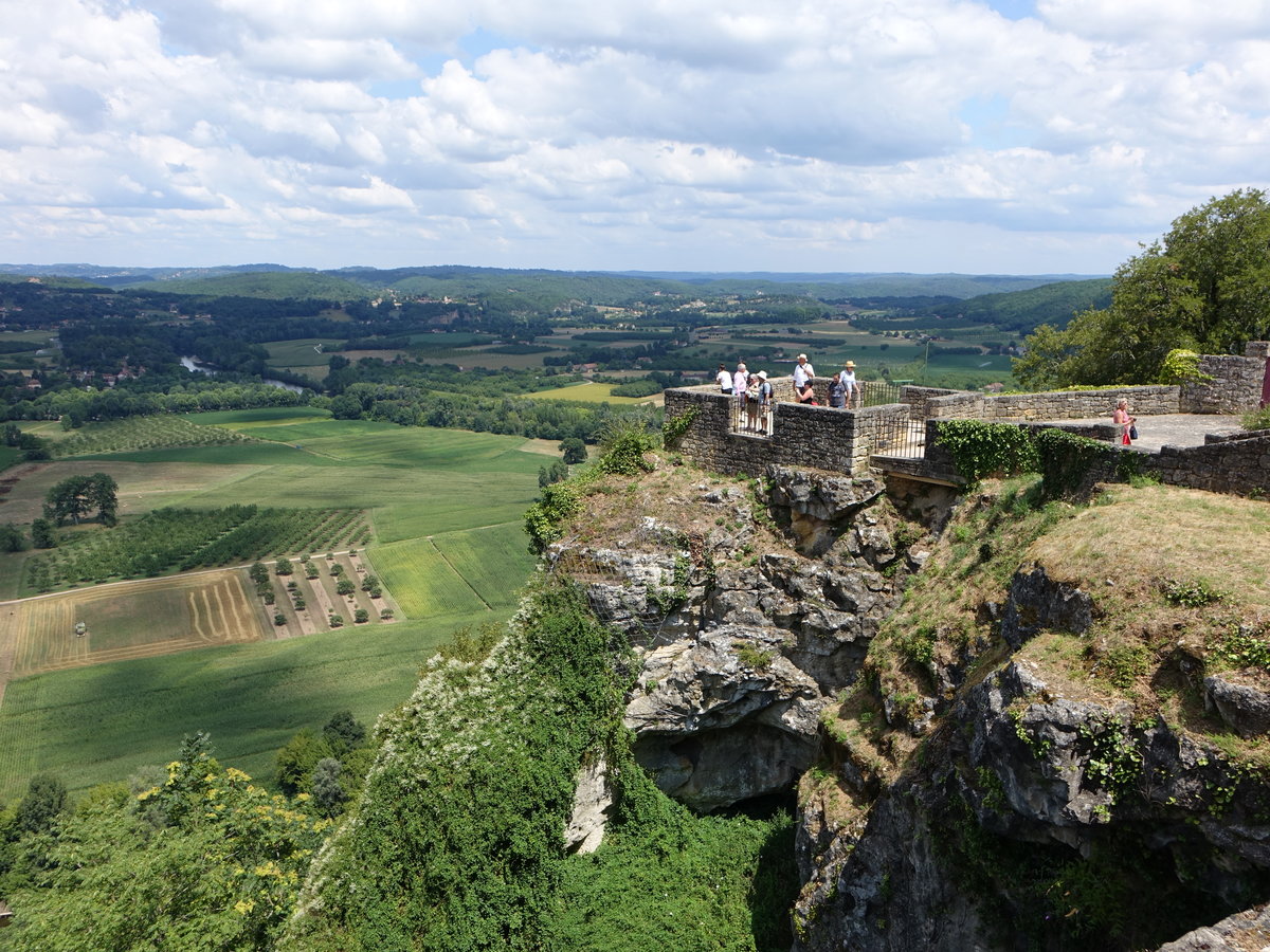 Aussichtsplattform Belvedere in Domme mit Ausblick auf das Dordogne Tal (22.07.2018)