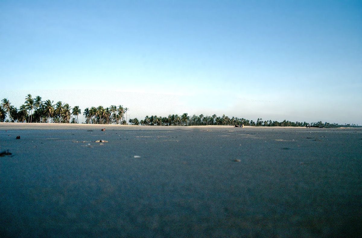 Baga Beach in Goa. Bild vom Dia. Aufnahme: November 1988.