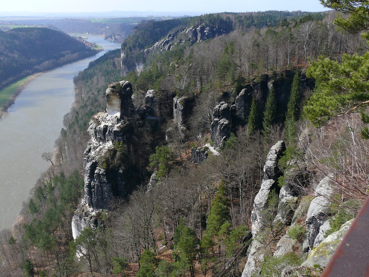 Basteiaussicht (Sächsische Schweiz) Blick die Elbe abwärts in Richtung Wehlen; 18.03.2009
