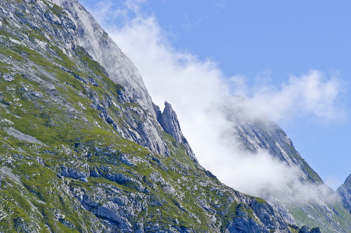 Berchtesgadener Land - Blick in Richtung Pfaffenkegel von der Bergstation Jennerbahn. Aufnahme: Juli 2008.