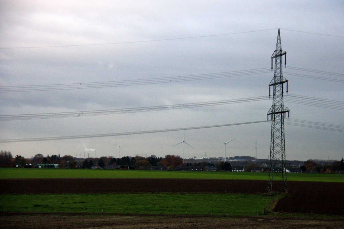 Bilck in Richtung Horbach. 
Aufgenommen in Kohlscheid-Bank am Abend vom 25.11.2013.